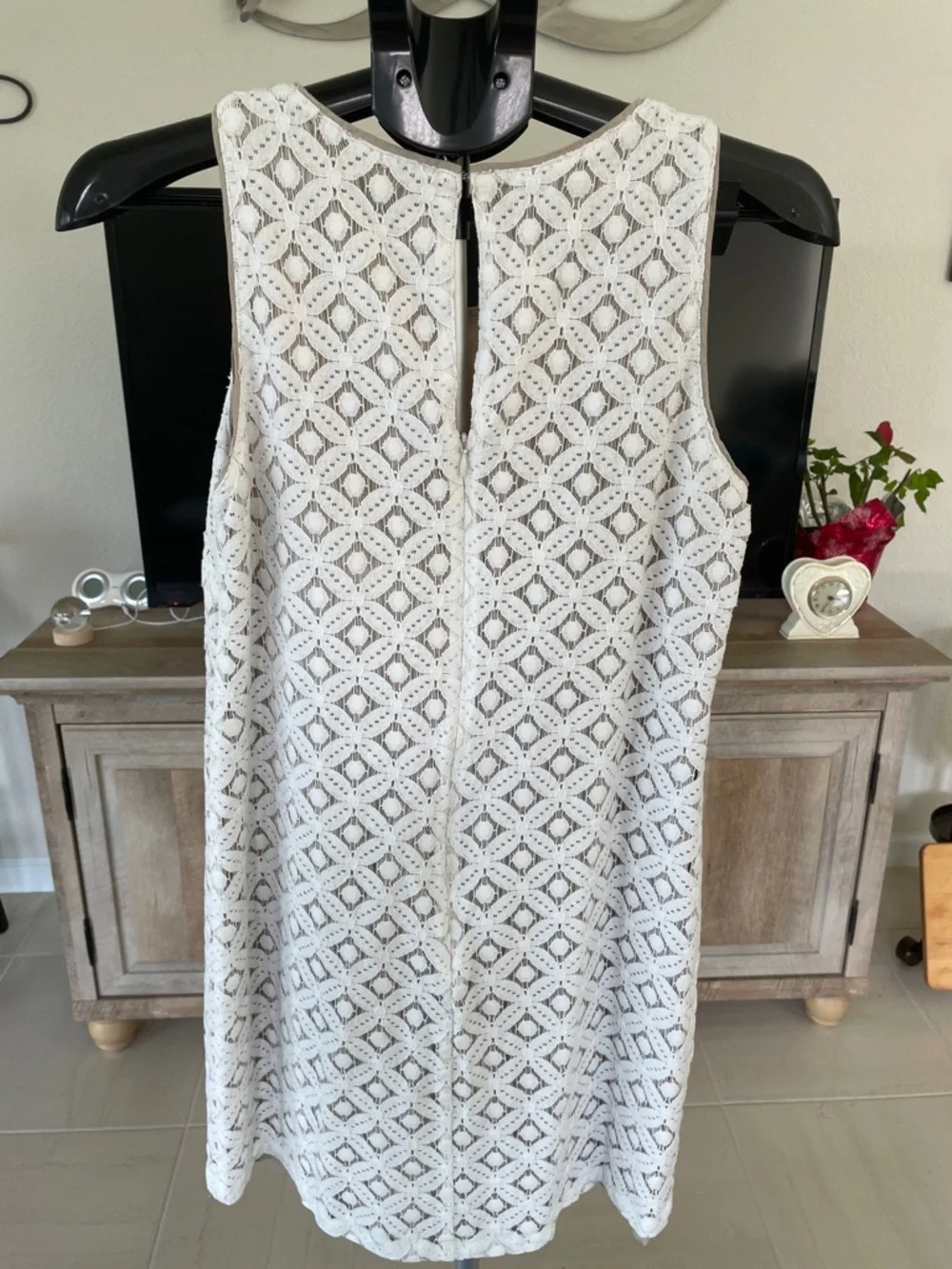 Apt. 9 White Diamond Eyelet Sleeveless Shift Dress - Picture 2 of 7